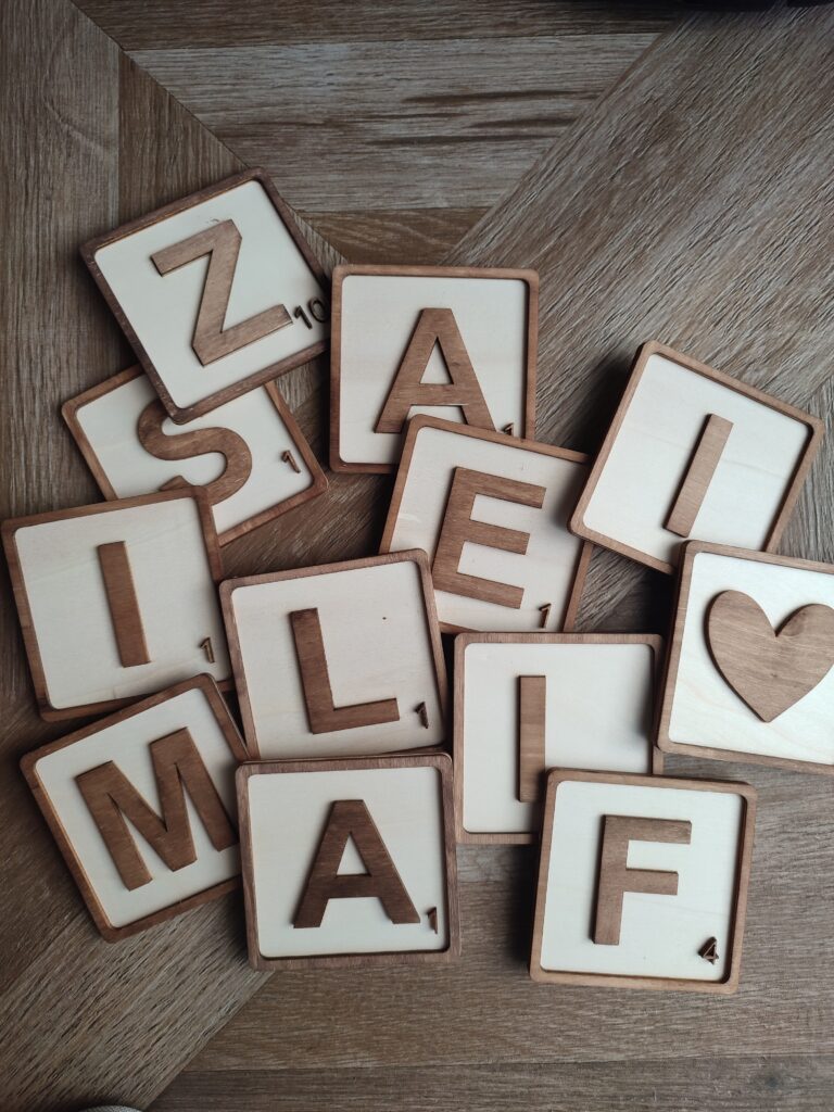 lettres scrabble relief